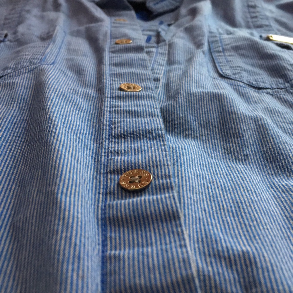 GUESS DRESS SHIRT - Picture 2 of 4